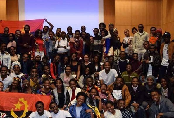 Estudantes angolanos em evento académico